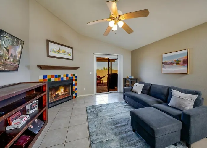 Silverbell, 3 Bedroom And 2 Ba, Garage, Fenced, Quiet *