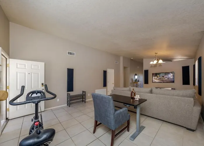 Holiday home Silverbell, 3 Bedroom And 2 Ba, Garage, Fenced, Quiet Tucson