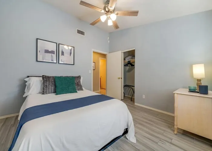 Silverbell, 3 Bedroom And 2 Ba, Garage, Fenced, Quiet