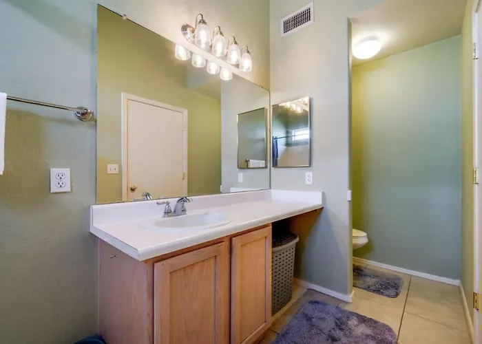 Silverbell, 3 Bedroom And 2 Ba, Garage, Fenced, Quiet Tucson