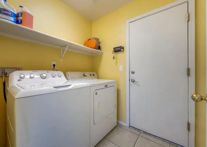 Holiday home Silverbell, 3 Bedroom And 2 Ba, Garage, Fenced, Quiet Tucson